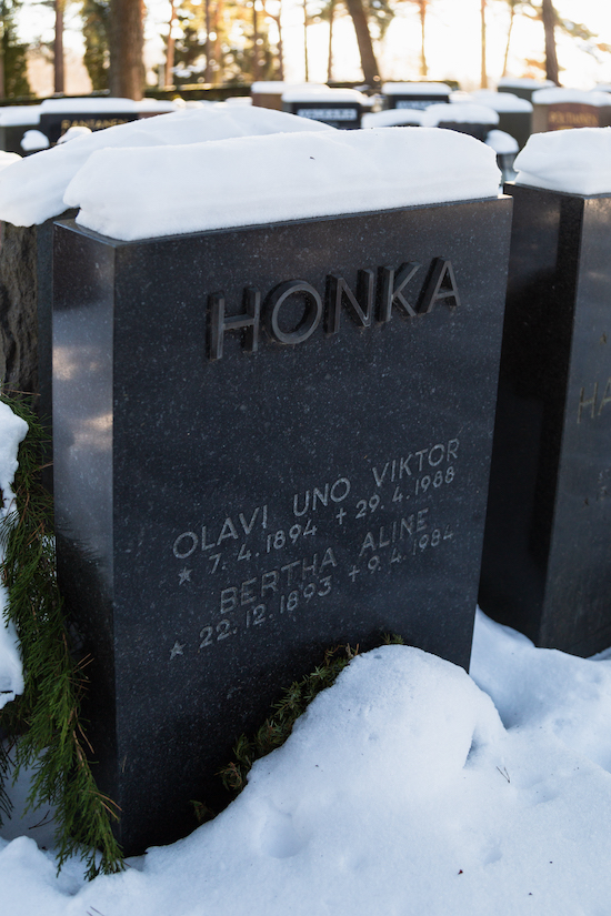 Olavi Honka (Helsingfors, Sandudds urnelund K 13-22-9)