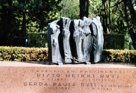 Risto Ryti (Helsingfors, Sandudds nya begravningsplats 25–13–5)