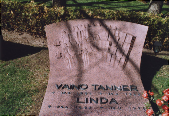 Väinö Tanner (Thomasson) (Helsingfors Sandudds nya begravningsplats 25–1–6)