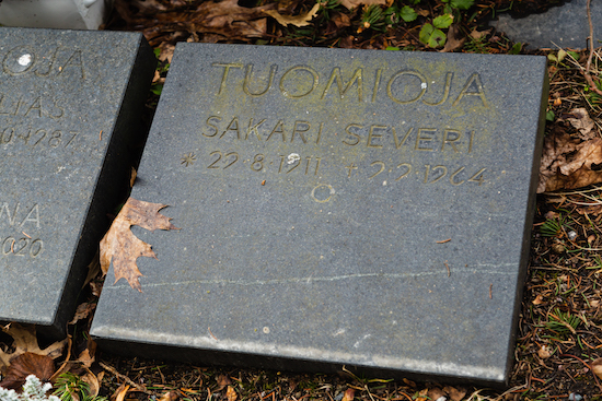 Sakari Tuomioja (Helsingfors, Sandudds nya begravningsplats 26-1-2)
