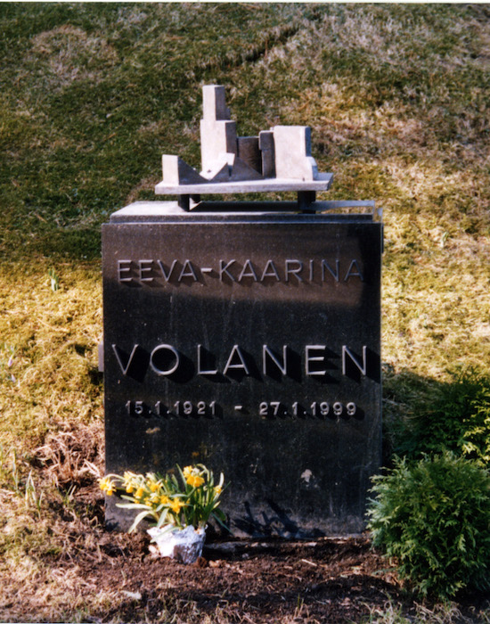 Eeva-Kaarina Volanen (Helsingfors, Sandudds gamla begravningsplats 21 T)